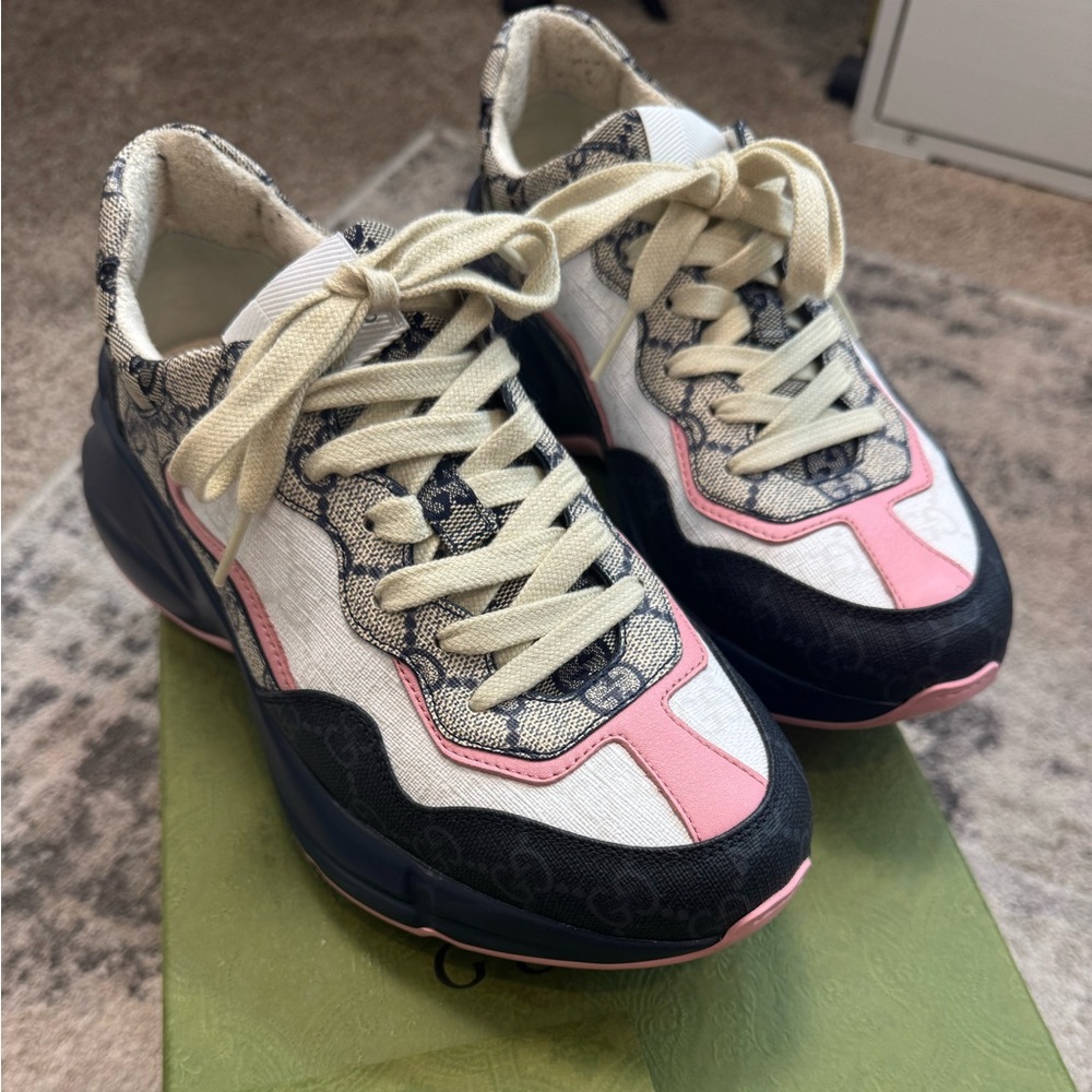 GUCCI SNEAKERS